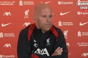 开云体育下载官网-斯洛特:正全力帮助阿诺德康复,我们从未将注意力放在那些谈判上