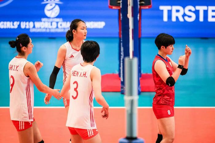 U19女排击败日本赢在她!进攻暴力拦网出色跳发给力,她才应主打