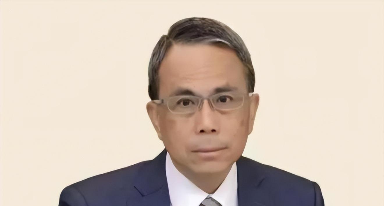 开云体育下载网址-2909亿身价有何用？97岁的李嘉诚无力回天，两个60岁儿子已成心病