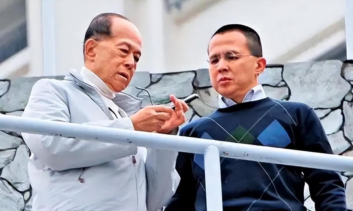 开云体育下载网址-2909亿身价有何用？97岁的李嘉诚无力回天，两个60岁儿子已成心病