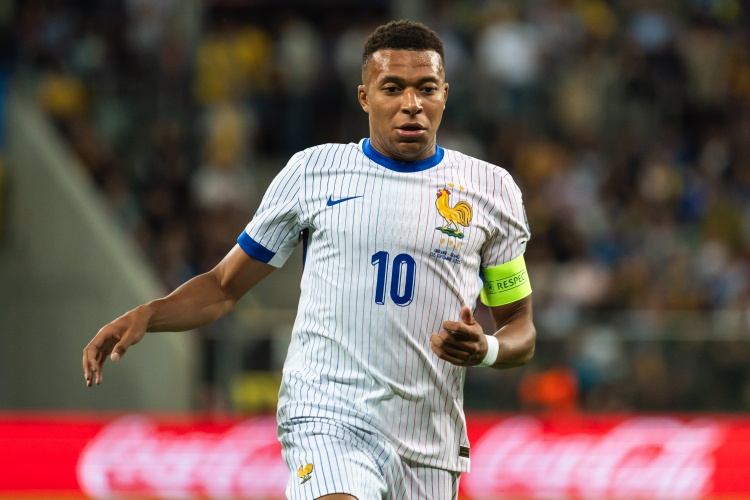 马卡报:休赛期姆巴佩与阿什拉夫共同进行体能特训,助力新赛季实现突破