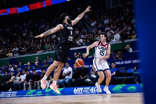 开云体育下载网址-里夫斯持续闪耀世界杯赛场，他的进步还未到尽头