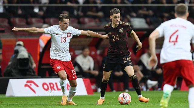 开云体育下载APP-用新人新阵踢出老味道，弗利克的试验没有人看得懂