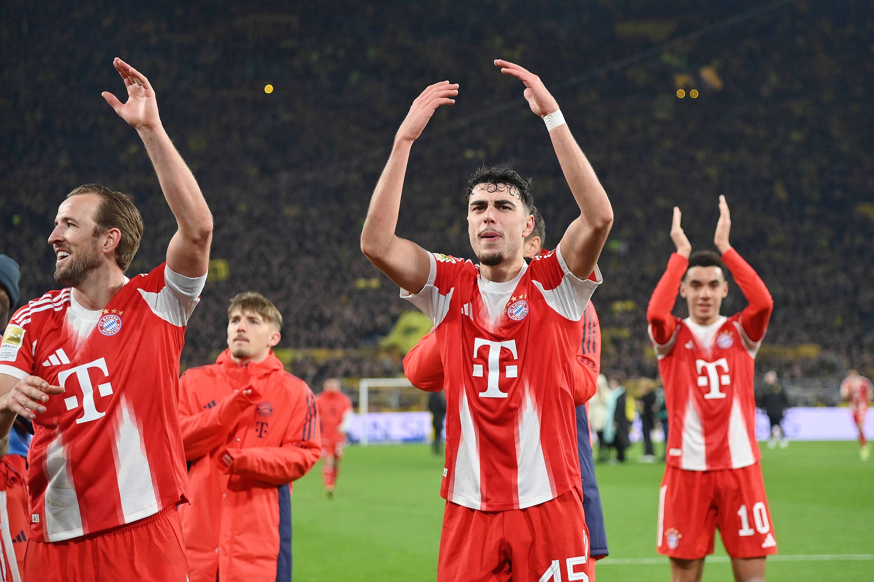 开云体育下载-帕夫洛维奇：很高兴被比作克罗斯 我这个位置一直仰慕布斯克茨