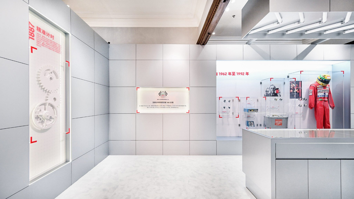 开云体育下载官网-泰格豪雅上海启幕毫秒之竞制表展，红牛RB22赛车震撼亮相|F1中国大奖赛|泰格豪雅(TAG Heuer)|展览|计时|先锋_新浪新闻