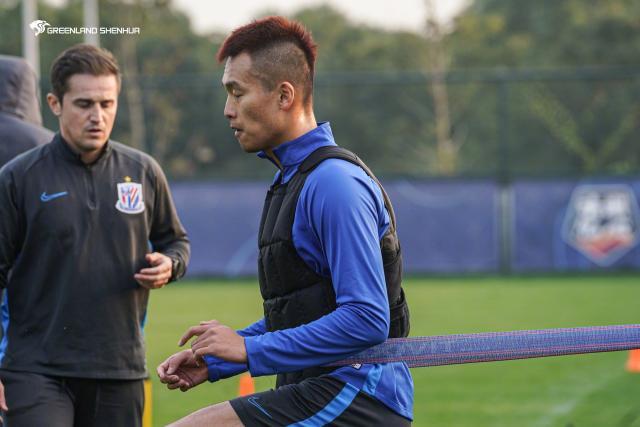 1635400613197060579.jpg 开云体育下载网址-亚冠冠军主帅力邀金信煜下南洋 提供20亿韩元年薪