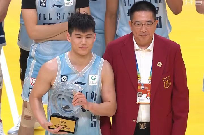 开云体育下载-CBA全明星赛：徐杰MVP、胡明轩三分冠军、陈家政星锐赛MVP|广东队|三分大赛|广东男篮|篮板|三分球_新浪体育_新浪新闻