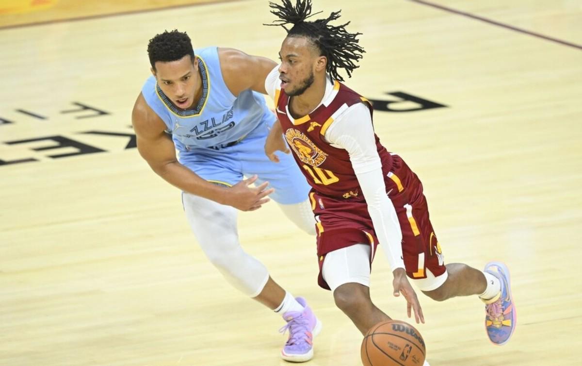 开云体育下载官网-首秀，仅获12分，他是打开快船死局的钥匙吗？